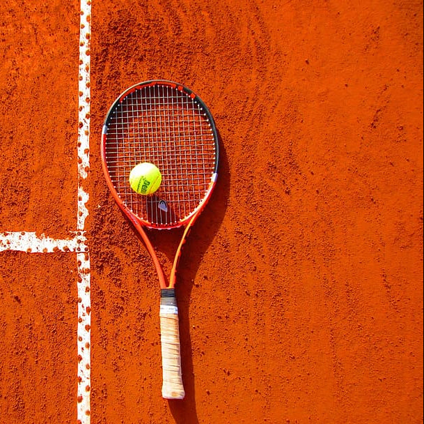 Tennis store