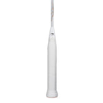 Alt Text: Close-up of the G5 grip size and base of the Tectonic 7 racquet, perfect for any player on probadminton.in.