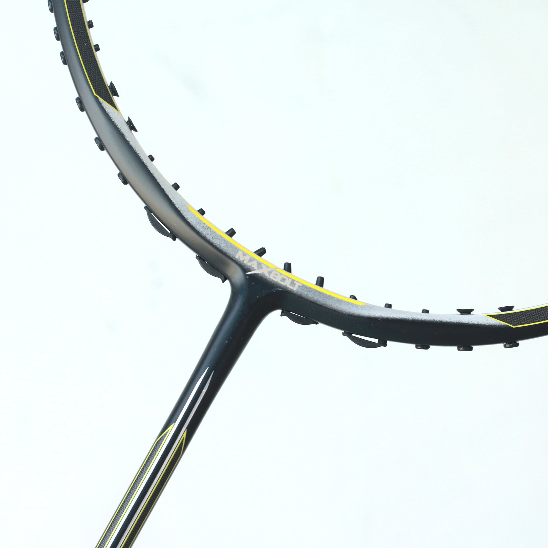Maxbolt Blade badminton racett (silver/blue), available in two colors. Get yours at probadminton.in.