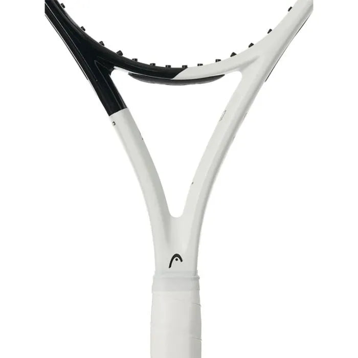 Image of a tennis player executing a powerful swing with the HEAD Speed MP L 2022 racquet, demonstrating its quick maneuverability in a "misspell match." Explore more at ProBadminton.in.