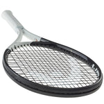 Detailed shot of the HEAD Speed Team L 2022 racquet grip, highlighting the comfortable Hydrosorb Pro grip, perfect for beginners. Shop now at ProBadminton.in.