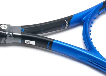 Overhead view of the HEAD Instinct Team 2022 racquet's 100 sq. in. head size, illustrating the perfect balance of power and control needed for a competitive "misspell match." Buy yours at ProBadminton.in.